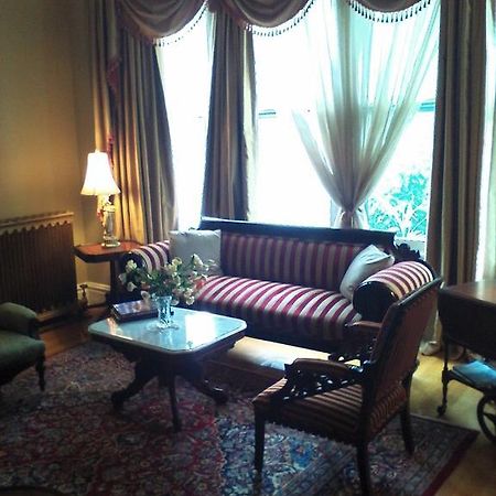 A Kingston Bed & Breakfast Exterior foto